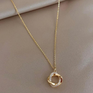 Elegant Gold-Tone Interlocking Circle Pendant Necklace