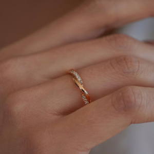 Twisted Crystal Ring Elegant Gold-Tone Twisted Crystal Ring
